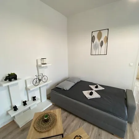 T2 - Centre - 4 Personnes Apartamento