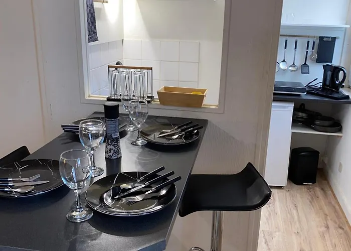 T2 - Centre - 4 Personnes * Angers